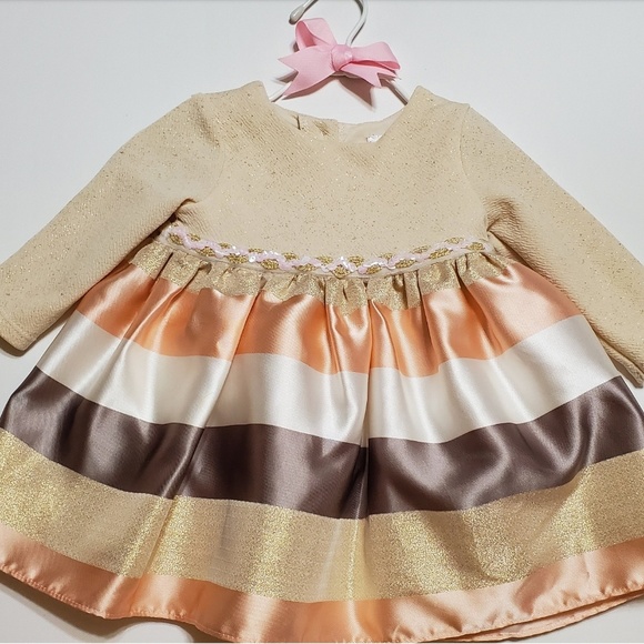 🏠  Baby Dress Sweet Heart Rose Newborn 6-9 months - Picture 1 of 7